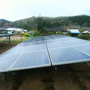 茨城県の案件　ソーラーパネル洗浄・蔦取り作業実施のサムネイル